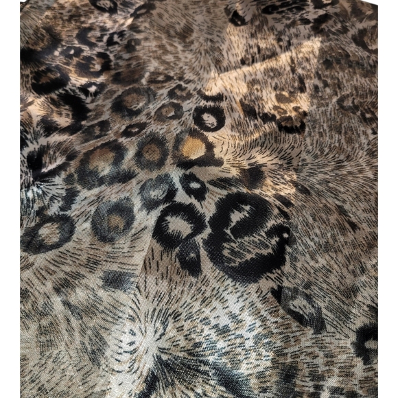 NWT Animal Print Scarf With Gold Shimmer - Picture 2 of 5